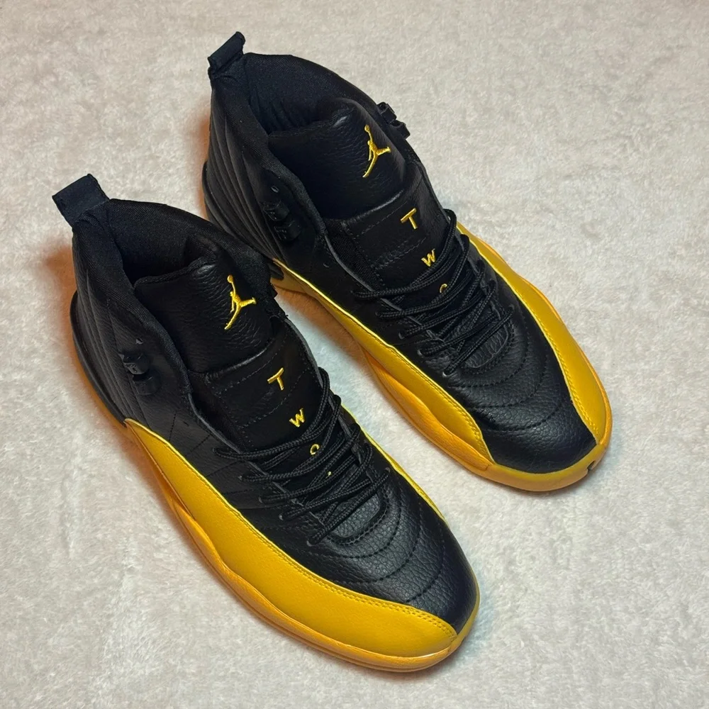 Air Jordan Retro 12 University Gold Menβs Size 10 - Picture 2 of 13